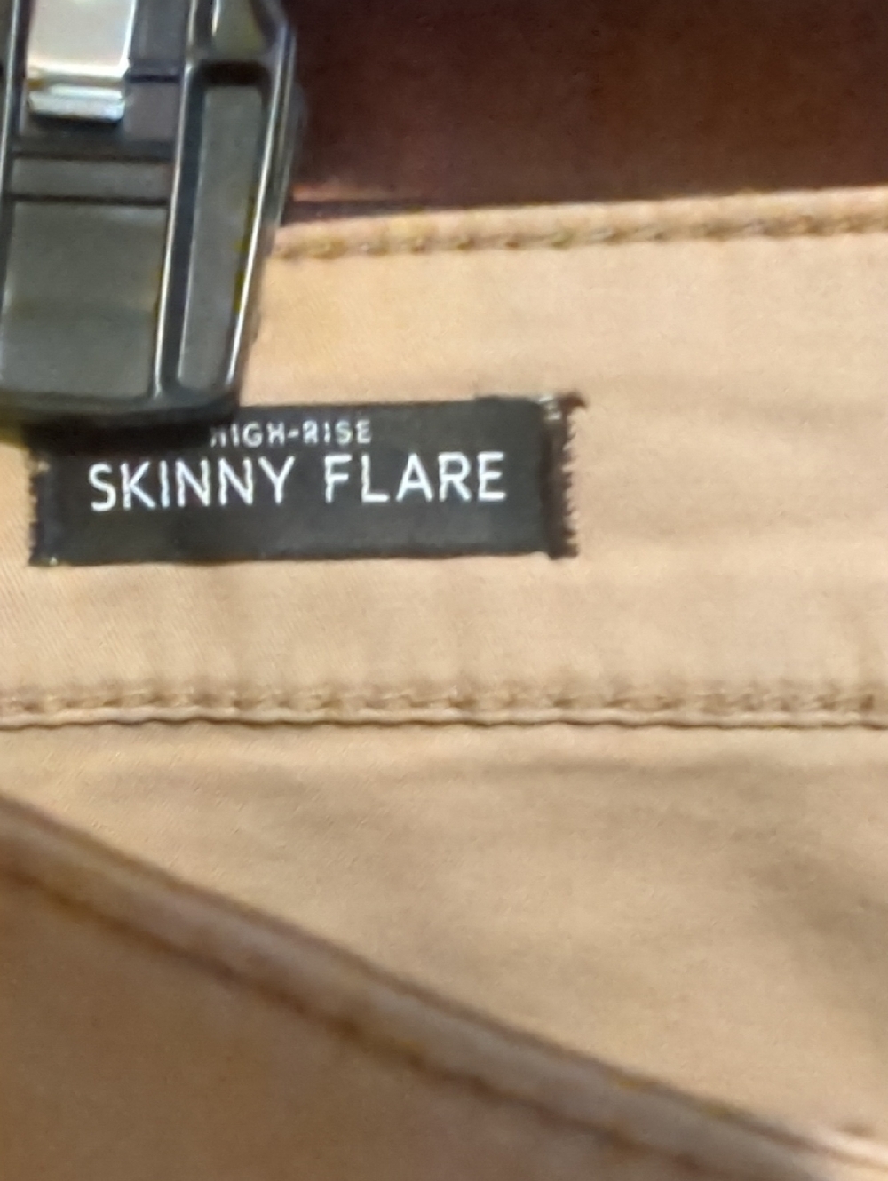 White House Black Market Women's Khaki Cargo Flare Pants - Picture 3 of 4